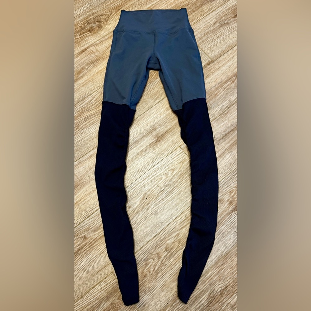 Alo Two-Tone High-Waisted Leggings